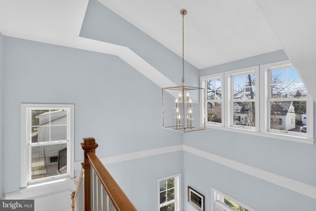 3105 OLIN DR, Falls Church, VA 22044