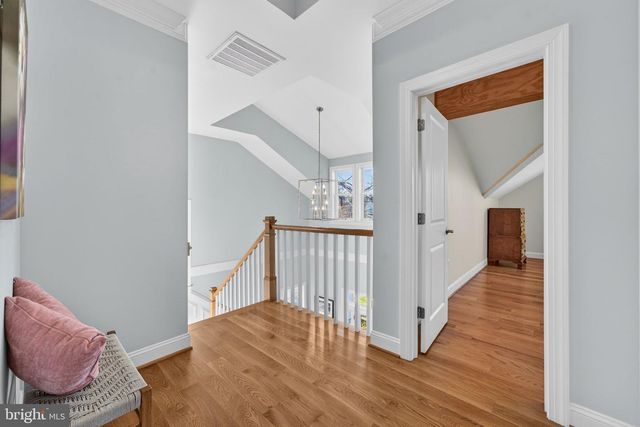 3105 OLIN DR, Falls Church, VA 22044