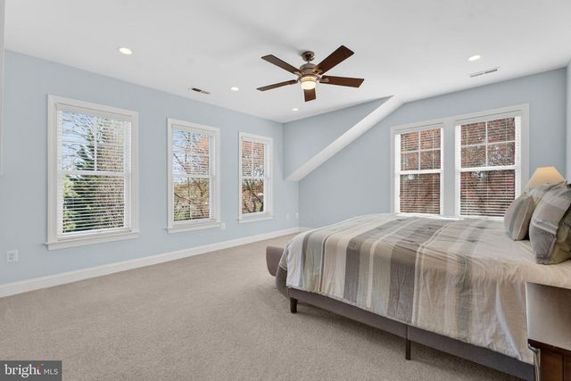 3105 OLIN DR, Falls Church, VA 22044