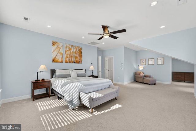 3105 OLIN DR, Falls Church, VA 22044