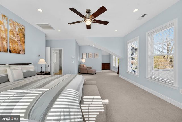 3105 OLIN DR, Falls Church, VA 22044