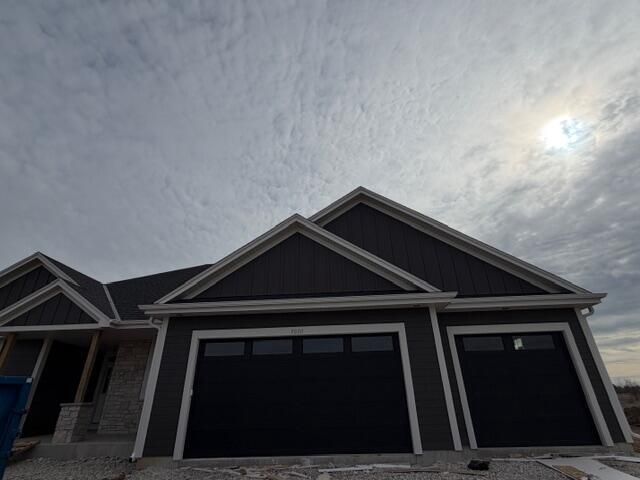 9800 N Migratory COURT, Mequon, WI 53097