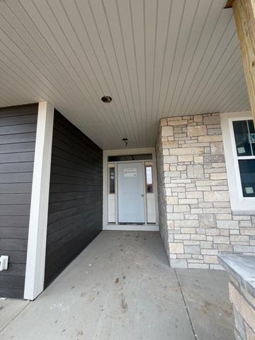 9800 N Migratory COURT, Mequon, WI 53097