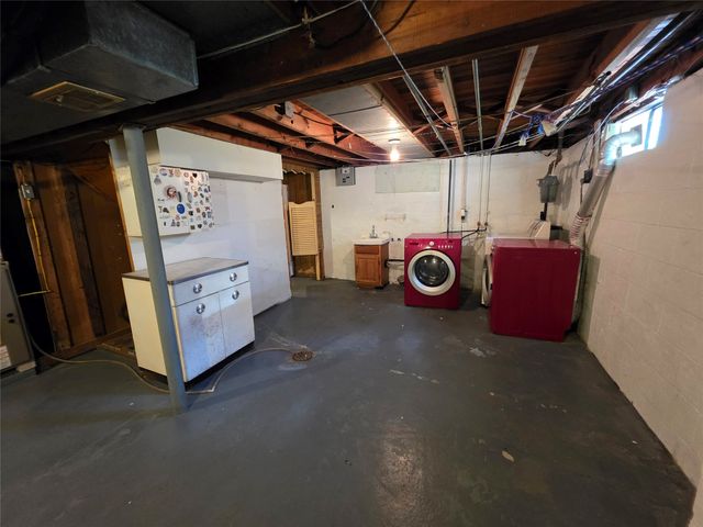 2352 FAIRMOUNT Parkway, Erie, PA 16510