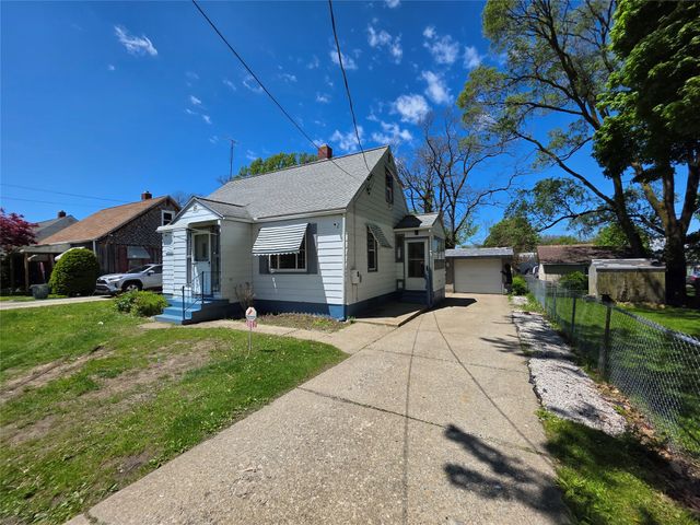 2352 FAIRMOUNT Parkway, Erie, PA 16510