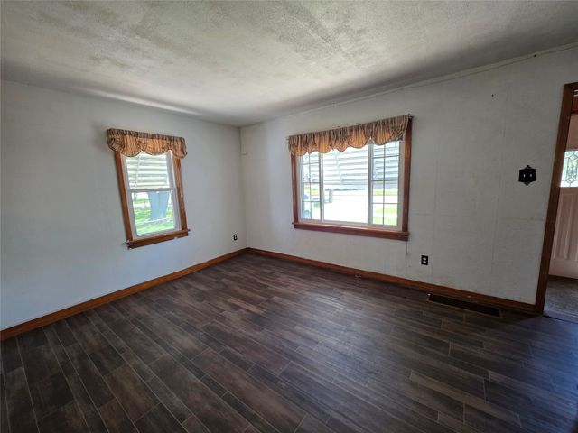 2352 FAIRMOUNT Parkway, Erie, PA 16510