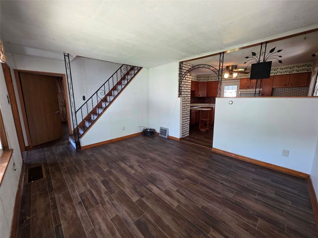 2352 FAIRMOUNT Parkway, Erie, PA 16510