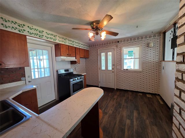 2352 FAIRMOUNT Parkway, Erie, PA 16510