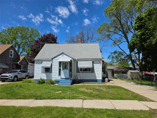 2352 FAIRMOUNT Parkway, Erie, PA 16510