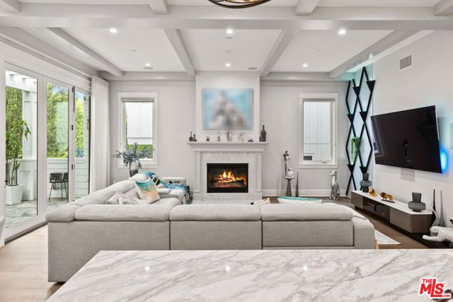 592 30th Street, Manhattan Beach, CA 90266