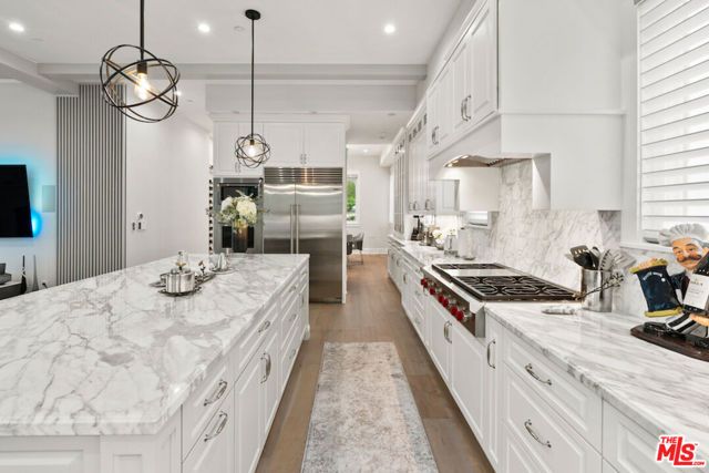 592 30th Street, Manhattan Beach, CA 90266