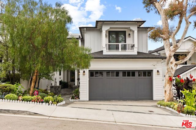 592 30th Street, Manhattan Beach, CA 90266
