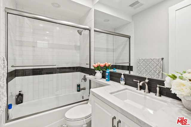 592 30th Street, Manhattan Beach, CA 90266