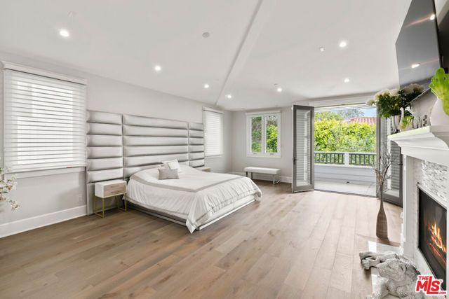 592 30th Street, Manhattan Beach, CA 90266