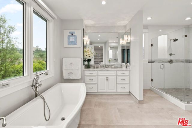 592 30th Street, Manhattan Beach, CA 90266