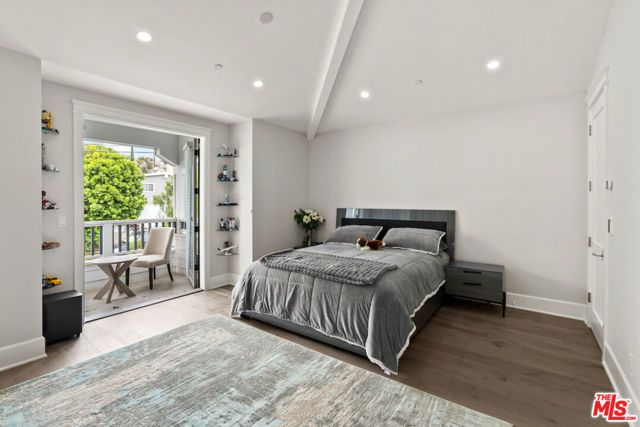 592 30th Street, Manhattan Beach, CA 90266
