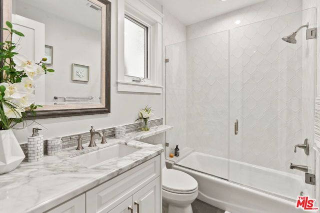 592 30th Street, Manhattan Beach, CA 90266
