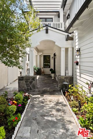 592 30th Street, Manhattan Beach, CA 90266