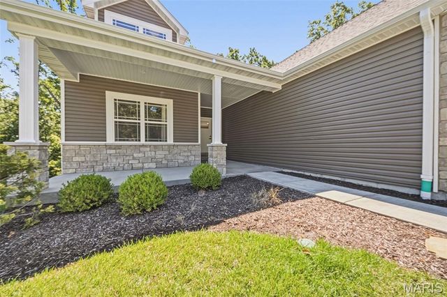 442 Shady Trail Drive, Troy, MO 63379