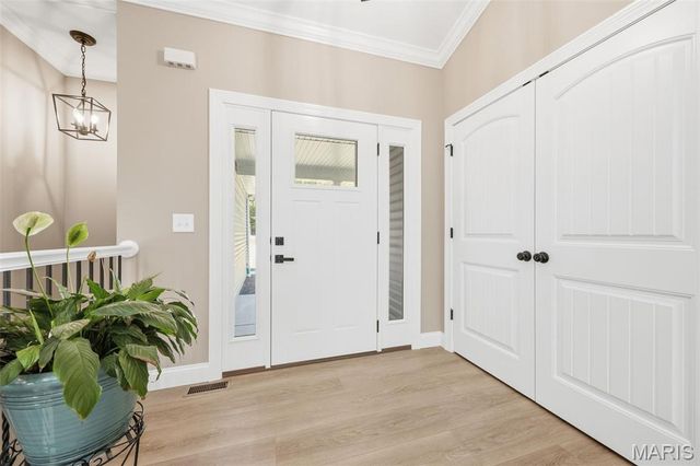 442 Shady Trail Drive, Troy, MO 63379