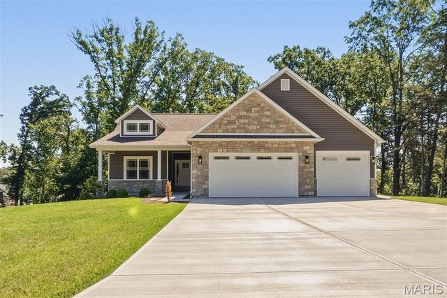 442 Shady Trail Drive, Troy, MO 63379