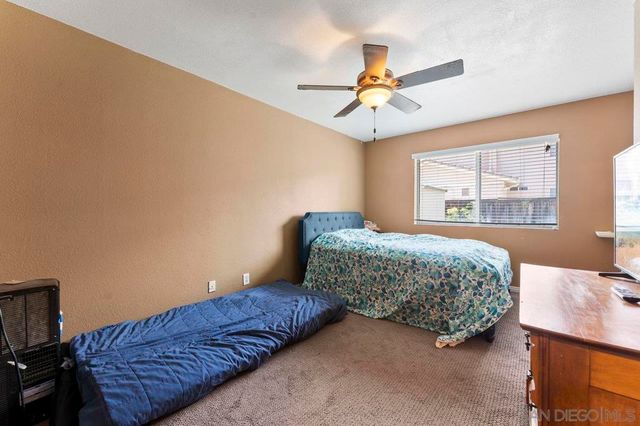 9942 Theresa Ln, Santee, CA 92071