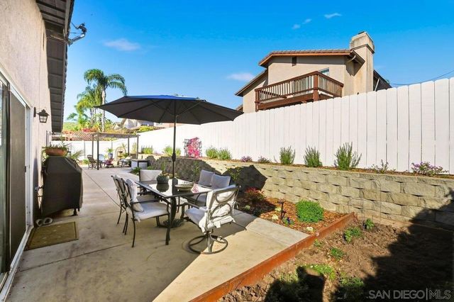 9942 Theresa Ln, Santee, CA 92071