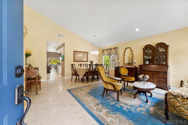 9942 Theresa Ln, Santee, CA 92071