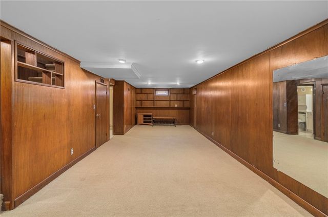 55 Mayflower Drive, Cranston, RI 02905