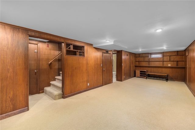 55 Mayflower Drive, Cranston, RI 02905