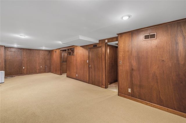 55 Mayflower Drive, Cranston, RI 02905