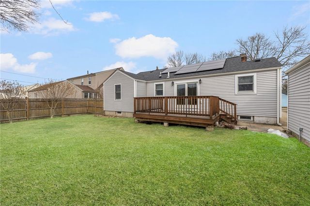 55 Mayflower Drive, Cranston, RI 02905