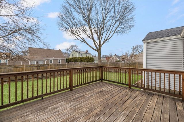 55 Mayflower Drive, Cranston, RI 02905