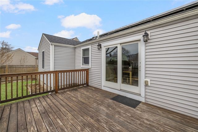 55 Mayflower Drive, Cranston, RI 02905