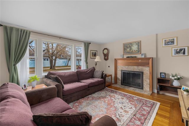 55 Mayflower Drive, Cranston, RI 02905