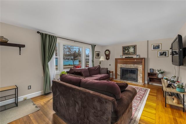 55 Mayflower Drive, Cranston, RI 02905