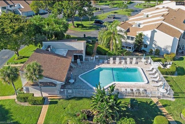 476 Bristle Cone LN # 39, Naples, FL 34113