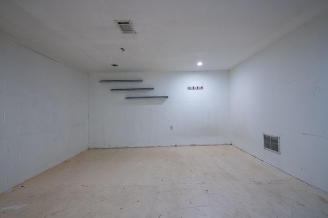 5550 Evergreen Avenue, Portage, IN 46368