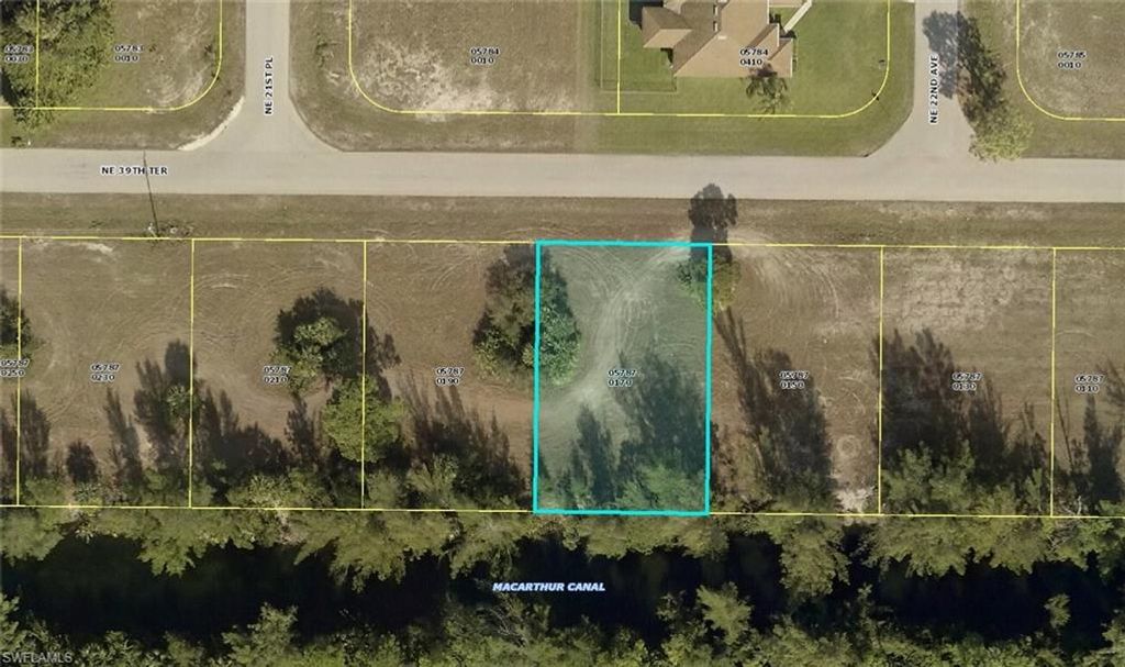 2140 NE 39th TER, CAPE CORAL, FL 33909 — exterior