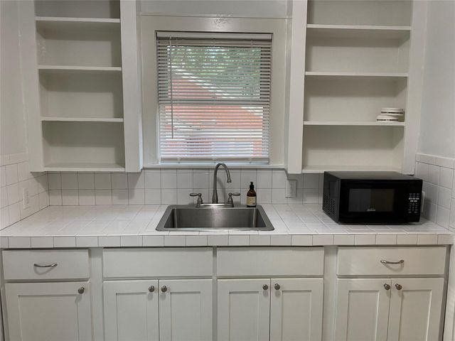 507 Texas Ave B, Austin, TX 78705