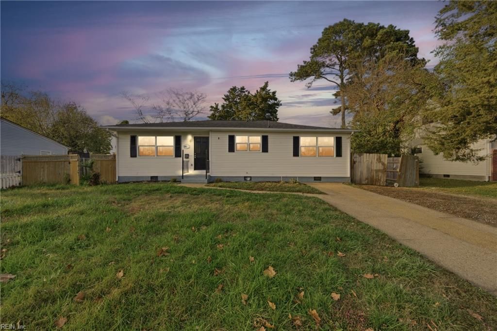 4840 Frostburg LN, Virginia Beach, VA 23455