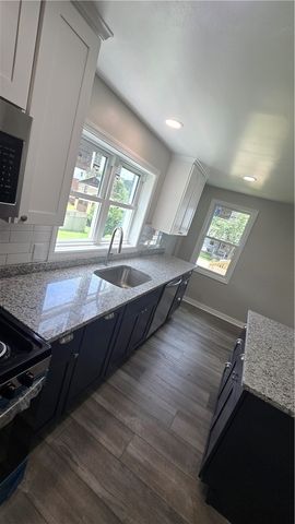 820 4th St, Oakmont, PA 15139