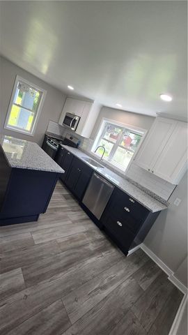 820 4th St, Oakmont, PA 15139