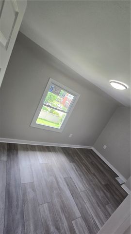 820 4th St, Oakmont, PA 15139