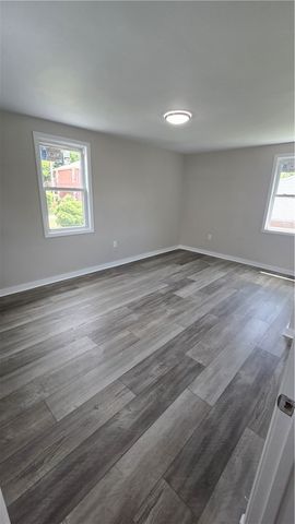 820 4th St, Oakmont, PA 15139