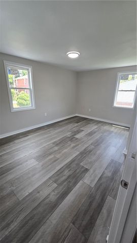 820 4th St, Oakmont, PA 15139