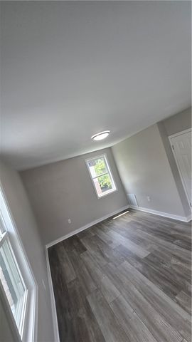 820 4th St, Oakmont, PA 15139