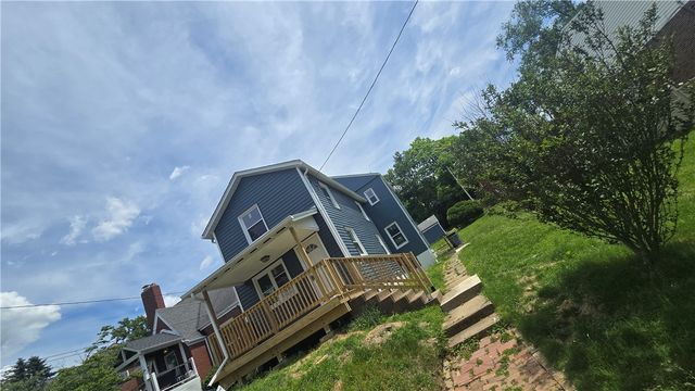 820 4th St, Oakmont, PA 15139