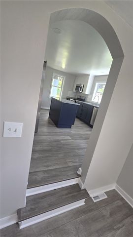 820 4th St, Oakmont, PA 15139