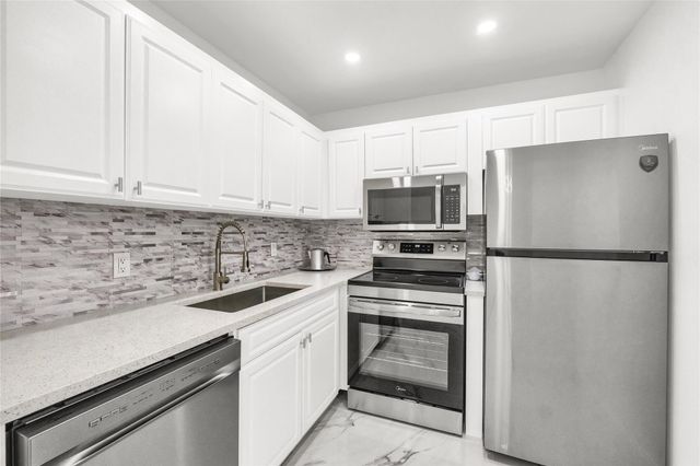 242 Tilford L L, Deerfield Beach, FL 33442
